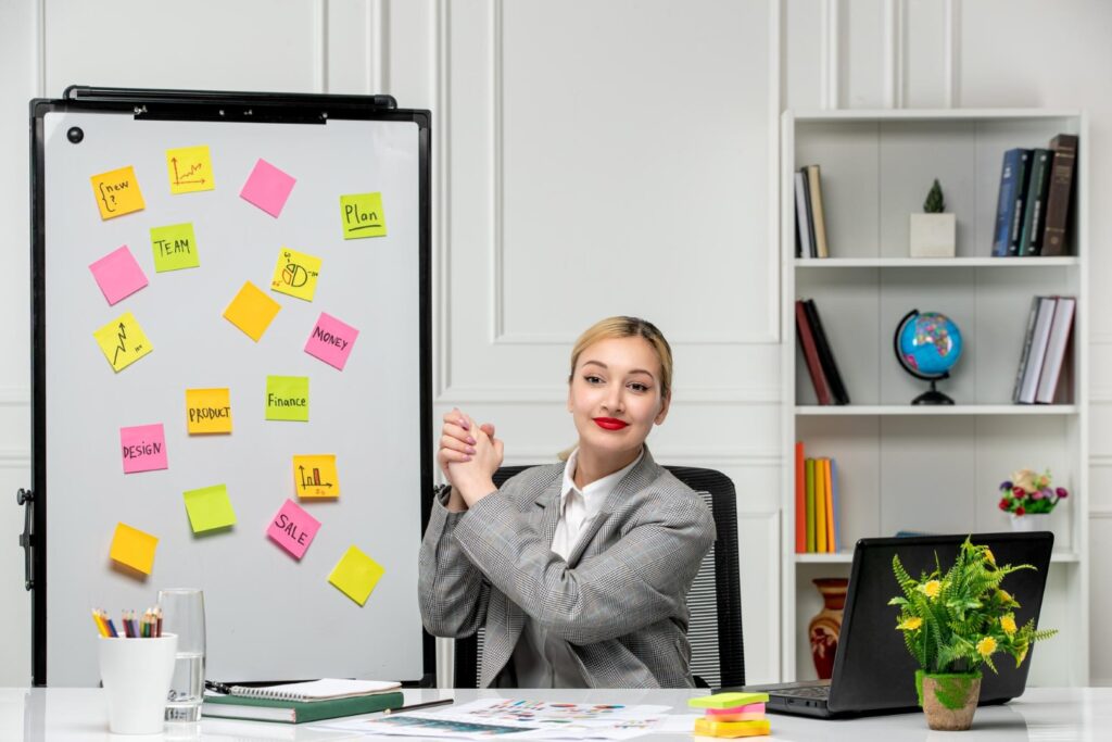 Cette femme d'affaires est productive, elle a eu une bonne nuit de sommeil