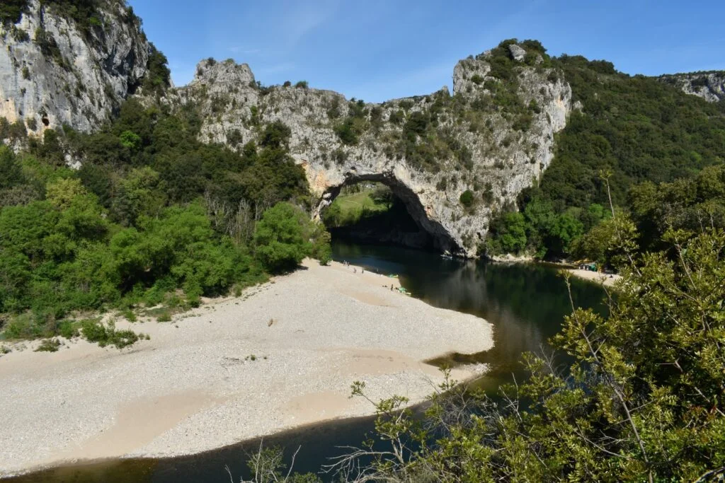 Le Pont d'Arc, un haut lieu du tourisme en Ardèche
