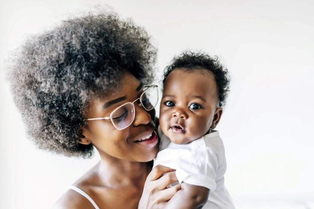 Une mère avec son bébé