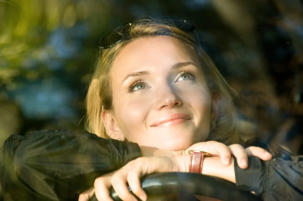 une femme qui pense à son avenir