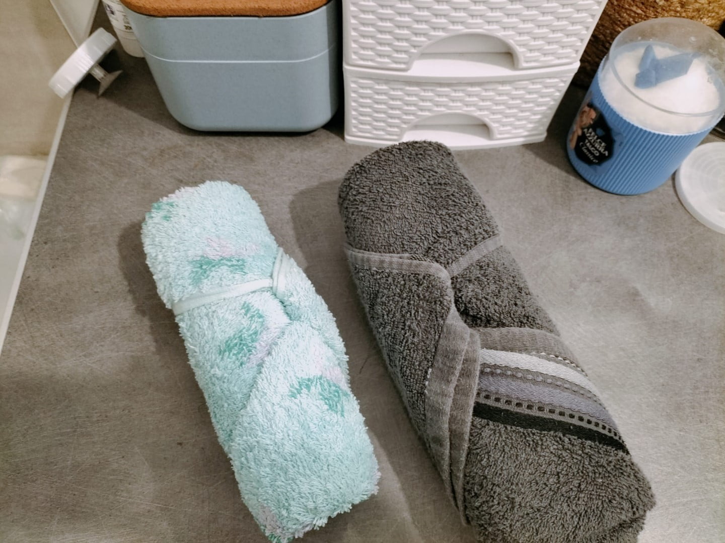 Serviette de bain personnalisée avec prénom brodé | Poupe Poupi